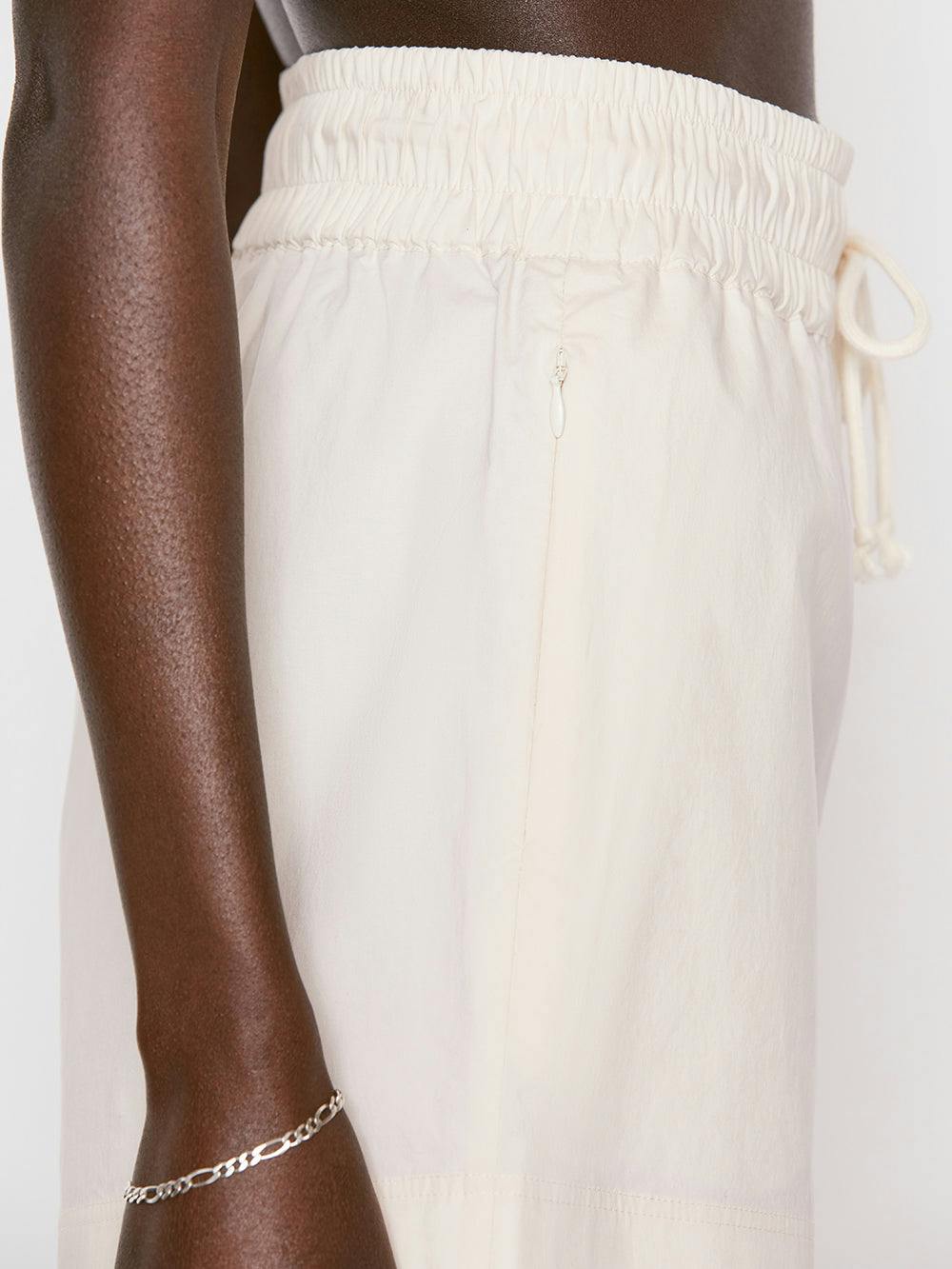 shorts side detail view alt:size